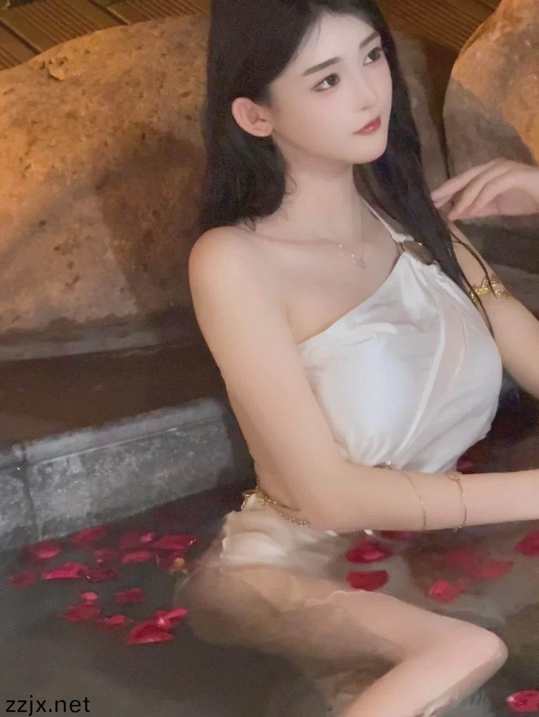 精品少妇爆乳无码av无码专区